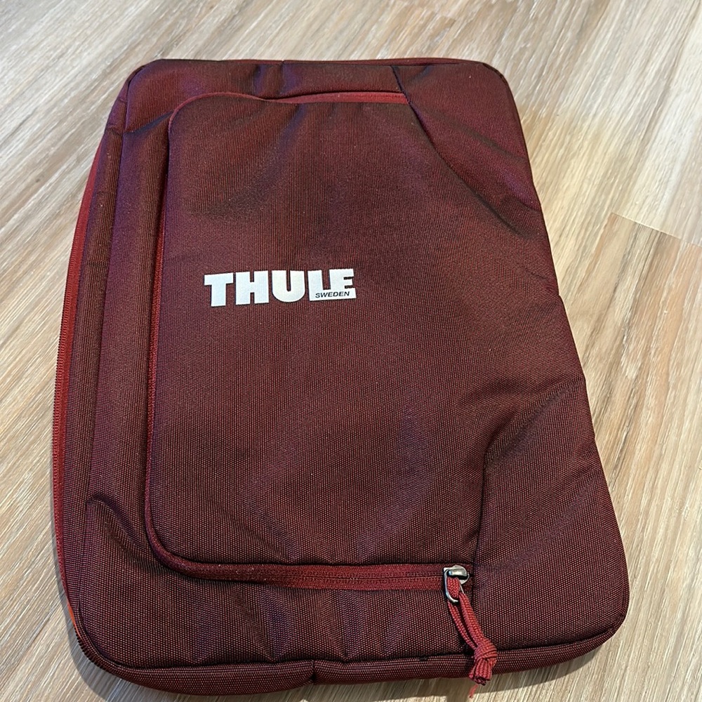 Thule laptop case